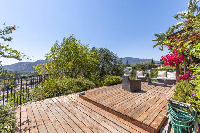 Detail Gallery Image 37 of 40 For 1932 Hilldale Dr, La Canada Flintridge,  CA 91011 - 4 Beds | 2/1 Baths