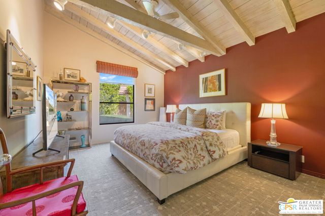 Image 47 of 57 For 311 Via Sol  