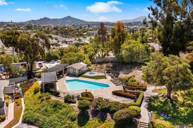 5637 Lake Murray Blvd, La Mesa CA: https://media.crmls.org/mediaz/ee0af1b0-9fa3-4be9-bfd6-53293c220f6e.jpg