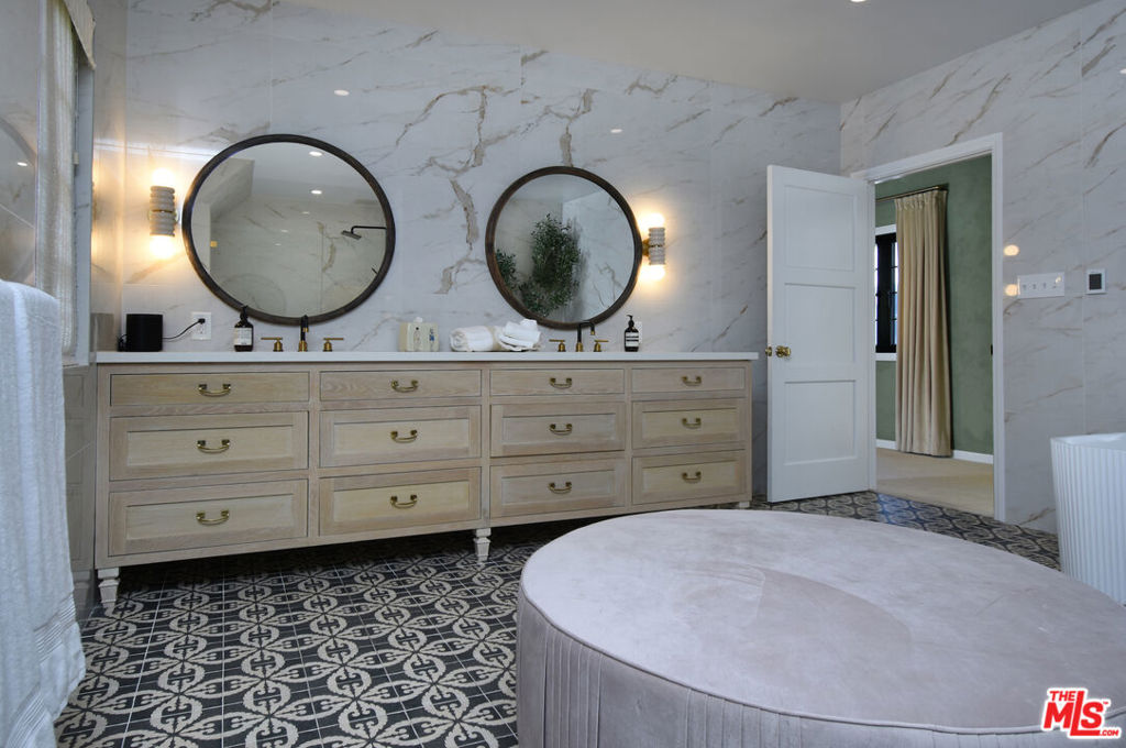 MLS #26854533 image #2