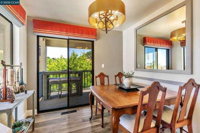 4467 Terra Granada Dr, Walnut Creek CA: https://media.crmls.org/mediaz/ee0bc736-e0bd-4a09-a312-c1823055158e.jpg