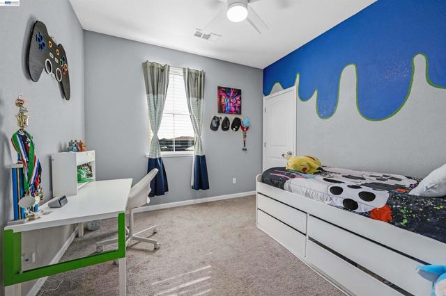 1589 Friendly St, Manteca CA: https://media.crmls.org/mediaz/ee0c05e6-ea86-4433-b428-b7a6de61316a.jpg