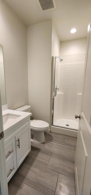Image 41 of 57 For 321 Canoe Ct