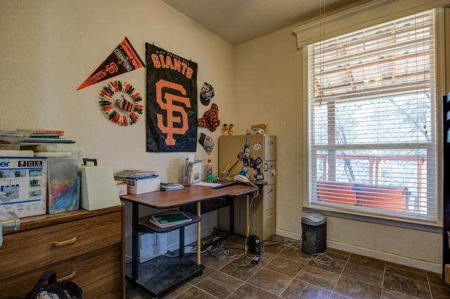 17997 Del Puerto Canyon Road, Patterson CA: https://media.crmls.org/mediaz/ee0d94ca-53bb-4752-9788-d312ba43e9c8.jpg