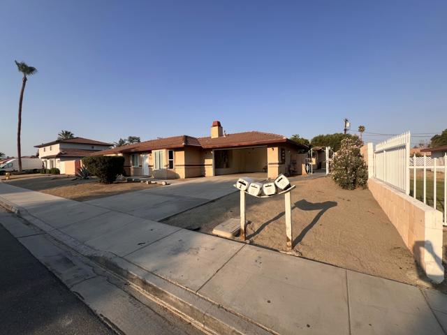 32550 Shifting Sands Trail, Cathedral City CA: https://media.crmls.org/mediaz/ee0ded6f-9ea5-49c4-8d07-1c21094fb523.jpg