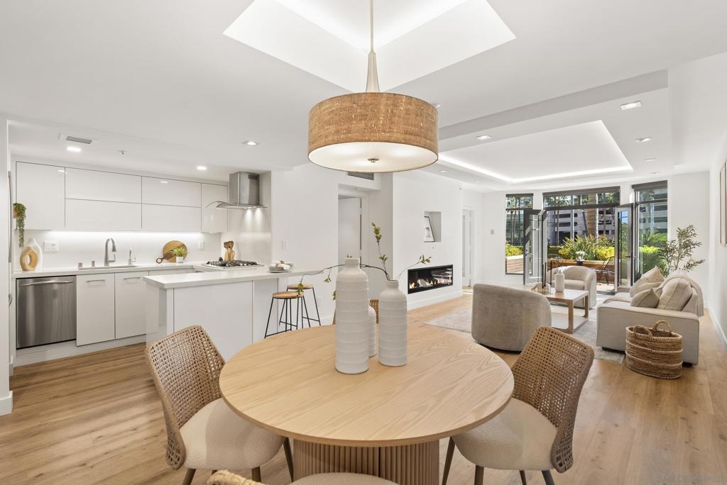 500 W Harbor Dr #107