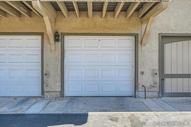 8753 Crossway Ct, Santee CA: https://media.crmls.org/mediaz/ee0f1a3b-7b15-411b-bf8e-1acd6e687adf.jpg