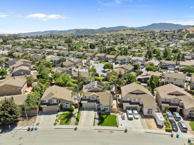 1650 Mimosa Street, Hollister CA: https://media.crmls.org/mediaz/ee1029dc-b751-41f0-9f10-50eb379cbbdc.jpg