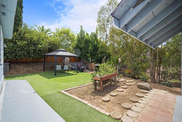 Detail Gallery Image 38 of 63 For 2400 W Valley Pkwy #36,  Escondido,  CA 92029 - 4 Beds | 2 Baths