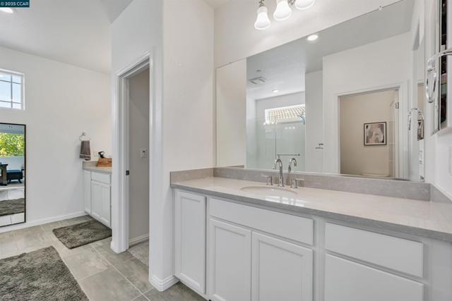 158 Wooley Creek Way, Brentwood CA: https://media.crmls.org/mediaz/ee10b953-e625-4385-af2d-62ccc5a2b5c6.jpg
