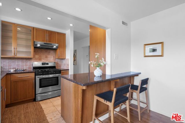 5443 1/2 Village, Los Angeles CA: https://media.crmls.org/mediaz/ee11da42-afdf-4a19-84f5-6e3c8432bbea.jpg