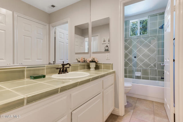 Image 25 of 79 For 4347 Via Entrada