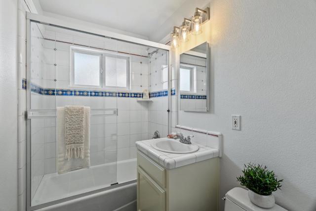 200 Cortez Street, Capitola CA: https://media.crmls.org/mediaz/ee12e725-bb0f-4651-8adc-e07d3d7c2367.jpg