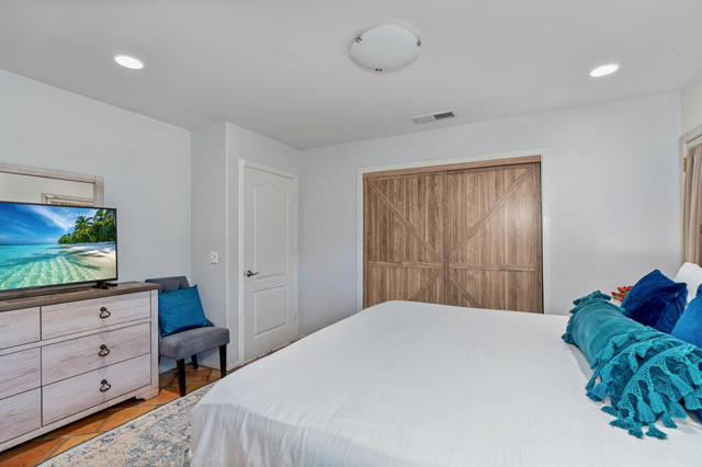 Image 39 of 73 For 12471 Mirar De Valle Road