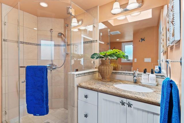 172 Monterey Dunes Way, Moss Landing CA: https://media.crmls.org/mediaz/ee13be90-f738-4aa1-92de-da255bec1d61.jpg