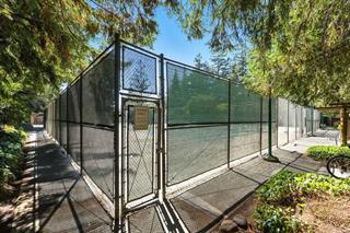 505 Cypress Point Drive, Mountain View CA: https://media.crmls.org/mediaz/ee13c497-08c5-4f09-b04c-5306e84afd2e.jpg