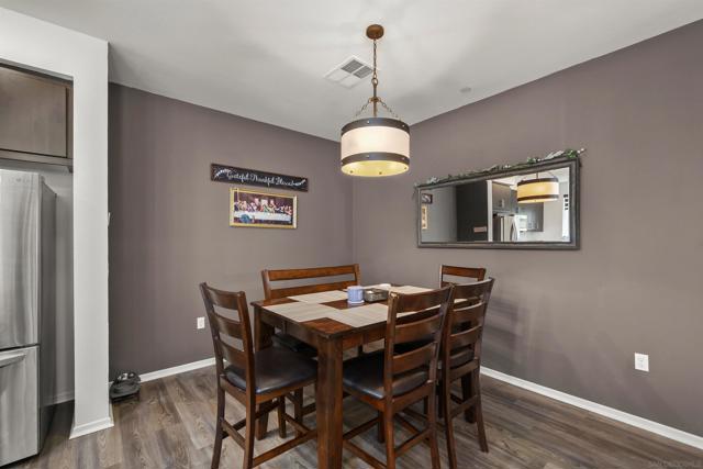 5506 Sandcliff Ln, San Diego CA: https://media.crmls.org/mediaz/ee144021-7944-4f11-892a-efed1012638b.jpg