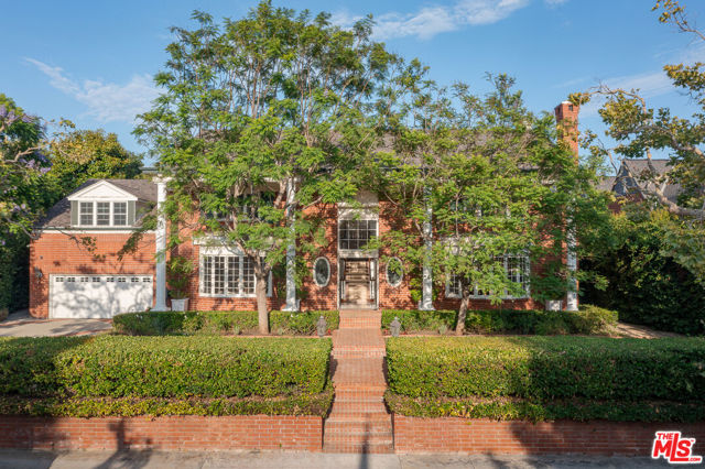 150 June Street, Los Angeles, California 90004, 6 Bedrooms Bedrooms, ,6 BathroomsBathrooms,Single Family Residence,For Sale,June,24419167