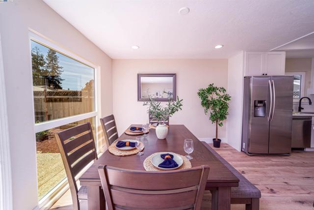 35459 Galen Pl, Fremont CA: https://media.crmls.org/mediaz/ee15417c-d727-4bcd-a624-3c48329de387.jpg