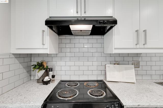 1405 Ptarmigan Dr, Walnut Creek CA: https://media.crmls.org/mediaz/ee156099-9383-422a-baa1-934ed53523ce.jpg