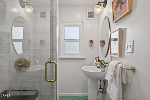 Detail Gallery Image 18 of 59 For 335 Encino Dr, Oak View,  CA 93022 - 4 Beds | 3 Baths