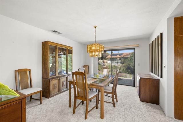 15519 Calistoga Dr., Ramona CA: https://media.crmls.org/mediaz/ee16510f-1571-4c6b-bd09-36cea2cda65a.jpg