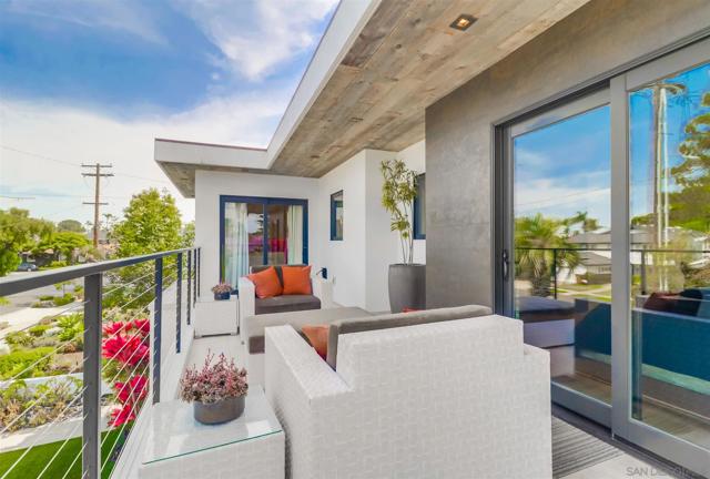 969 Adella Ave, Coronado CA: https://media.crmls.org/mediaz/ee175b14-43be-4885-a830-0401767e8fc9.jpg