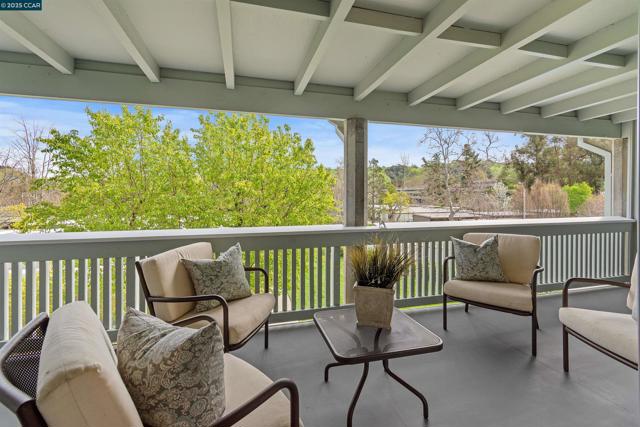 1161 Leisure Ln, Walnut Creek CA: https://media.crmls.org/mediaz/ee17ef54-cffe-4563-9e7a-bb2575d54ded.jpg