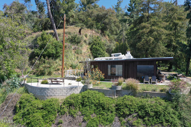 633 Norumbega Drive, Monrovia CA: https://media.crmls.org/mediaz/ee1813f3-c66e-4fdd-a064-603c4ad61e05.jpg