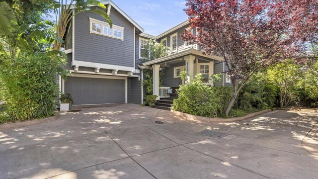 1550 Redwood Court, Mountain View CA: https://media.crmls.org/mediaz/ee185554-f630-4257-9851-5dd9e6cb4fd8.jpg