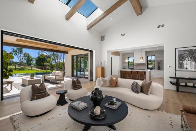 6323 Mimulus, Rancho Santa Fe CA: https://media.crmls.org/mediaz/ee18716b-d3ba-45db-9c06-9fc78b338fd5.jpg