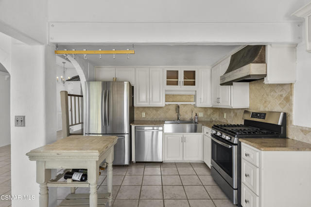 215 Pepper Road, Newbury Park CA: https://media.crmls.org/mediaz/ee1883da-c068-4933-9848-fd4e97633f4a.jpg