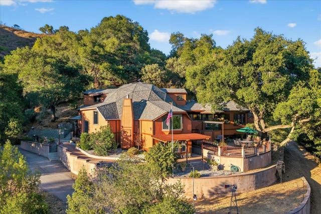 5224 Twin Falls Road, Morgan Hill CA: https://media.crmls.org/mediaz/ee195985-ab92-4eb3-992c-16e23be6976a.jpg