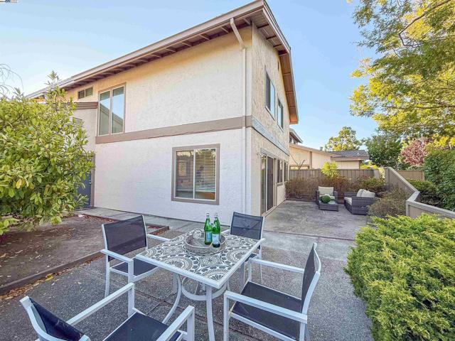 773 Coronado, Foster City CA: https://media.crmls.org/mediaz/ee199e37-8e12-47b0-9e0d-a751a764528b.jpg