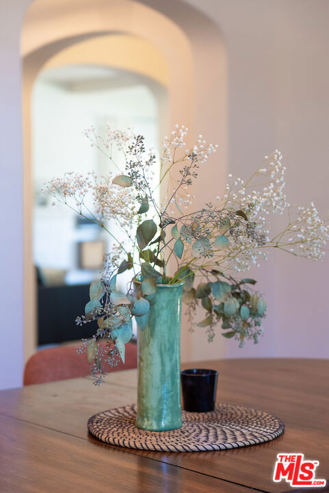 https://media.crmls.org/mediaz/ee1a550f-4a8e-4a90-9a05-f896cfc87c0b.jpg?preset=X-Large