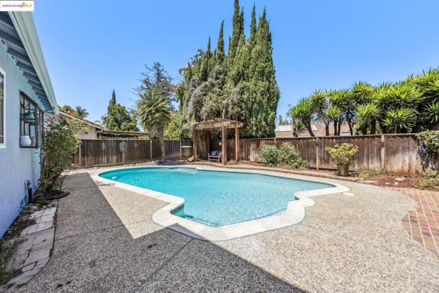 4943 Rice DR, San Jose CA: https://media.crmls.org/mediaz/ee1c45b2-c81d-49ec-87df-001a10bfc331.jpg