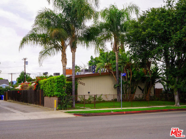 12800 Oxnard Street photo 4