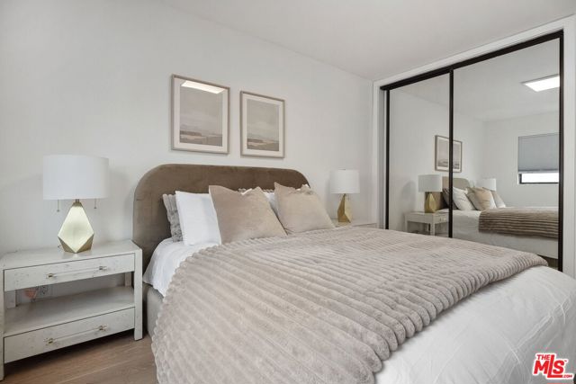 234 S Tower Drive, Beverly Hills CA: https://media.crmls.org/mediaz/ee1cdeaf-cd09-43ab-bd70-c4b6e9816428.jpg
