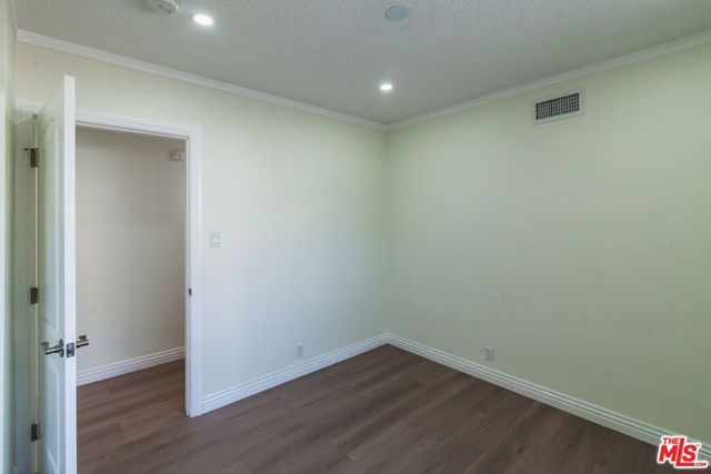 8646 Corbin Avenue, Northridge CA: https://media.crmls.org/mediaz/ee1dddad-47ef-4e6a-b3d2-b82741f20cde.jpg