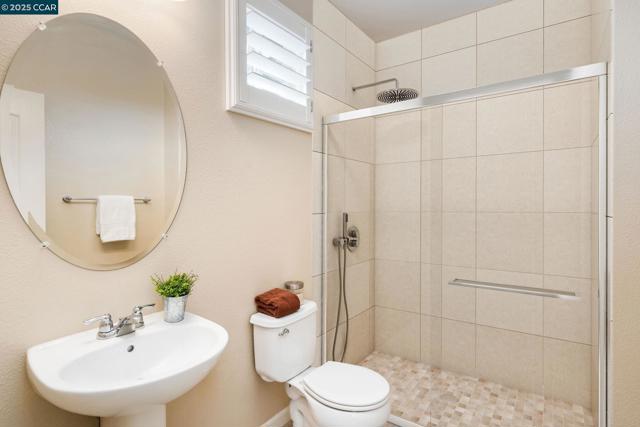 338 El Paseo Cir, Walnut Creek CA: https://media.crmls.org/mediaz/ee1f283f-a238-4ff9-907a-683901a1fa10.jpg