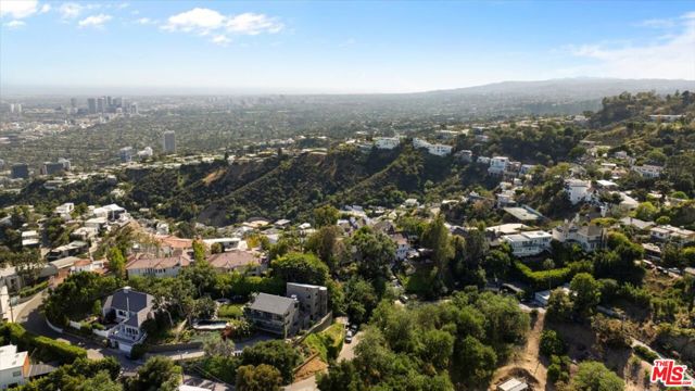 8809 Appian Way, Los Angeles CA: https://media.crmls.org/mediaz/ee1f3203-8a51-417e-9bb4-47efa6dc99c1.jpg