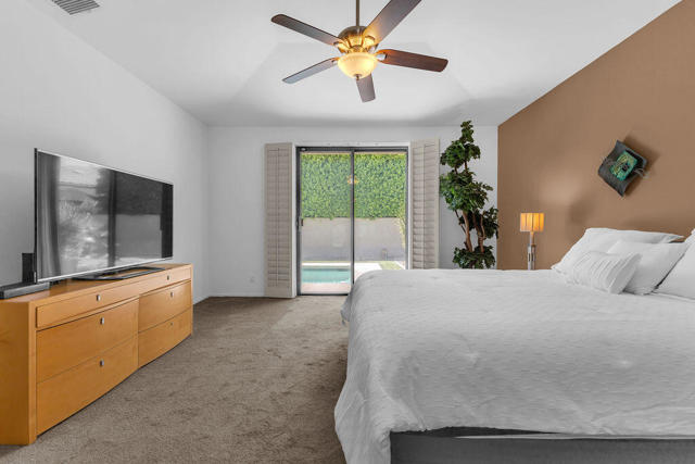 29 El Roble Court, Rancho Mirage CA: https://media.crmls.org/mediaz/ee1f7471-0d1a-44d4-86ad-14fb556112c0.jpg