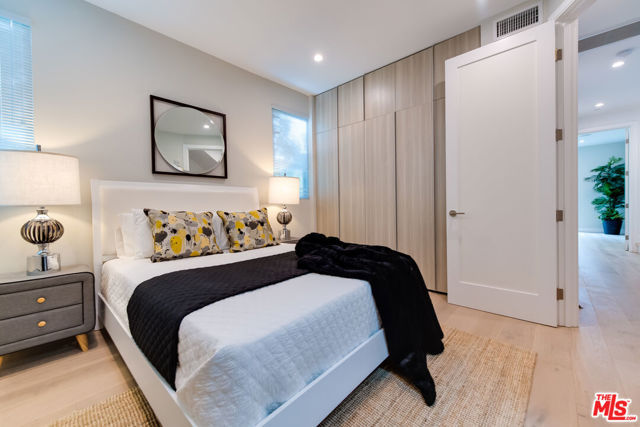 723 HUNTLEY Drive, West Hollywood CA: https://media.crmls.org/mediaz/ee1f8bb6-0bf3-4303-a5b6-b8309a817ad2.jpg