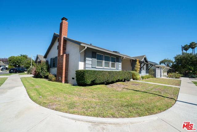 828 Courtland Street photo 1