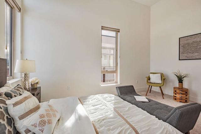 1028 Foster Square Lane, Foster City CA: https://media.crmls.org/mediaz/ee206597-e0f4-4a9b-a8ca-830cb49ebfeb.jpg