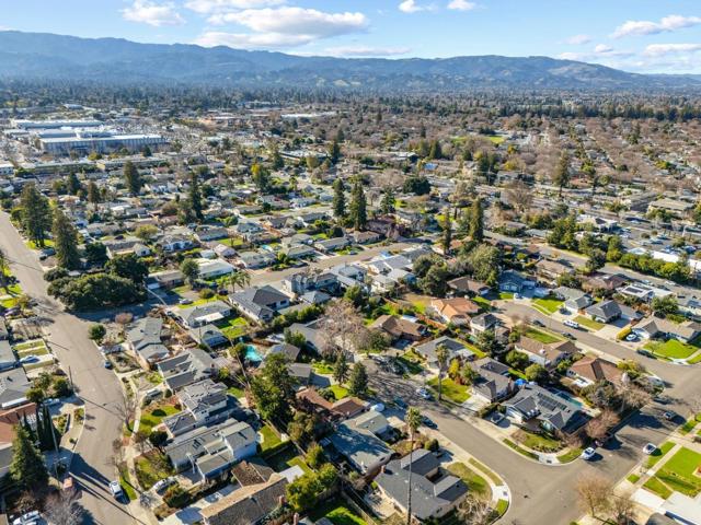 1488 Sunland Court, San Jose CA: https://media.crmls.org/mediaz/ee209719-21c1-45bc-8e13-c2eb427e8fde.jpg