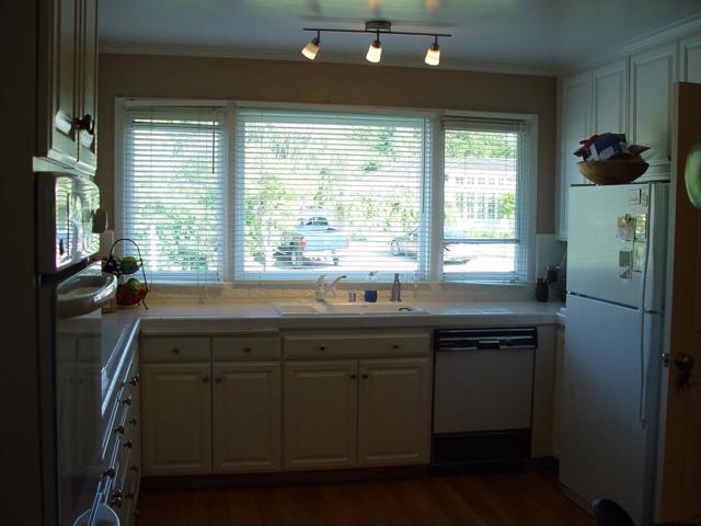 2130 Ward Way, Woodside CA: https://media.crmls.org/mediaz/ee20f218-a578-4dba-85b4-dc50261fa1fc.jpg
