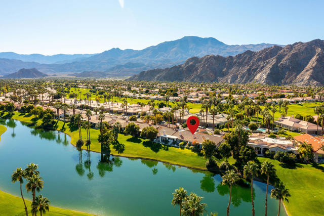 54396 Shoal Creek, La Quinta CA: https://media.crmls.org/mediaz/ee2130c9-5ad2-4cda-a6e4-2bbde6e50bae.jpg