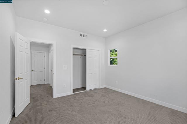 2722 Cowell Rd, Concord CA: https://media.crmls.org/mediaz/ee219692-7856-48f6-801b-d48fd6d72bec.jpg