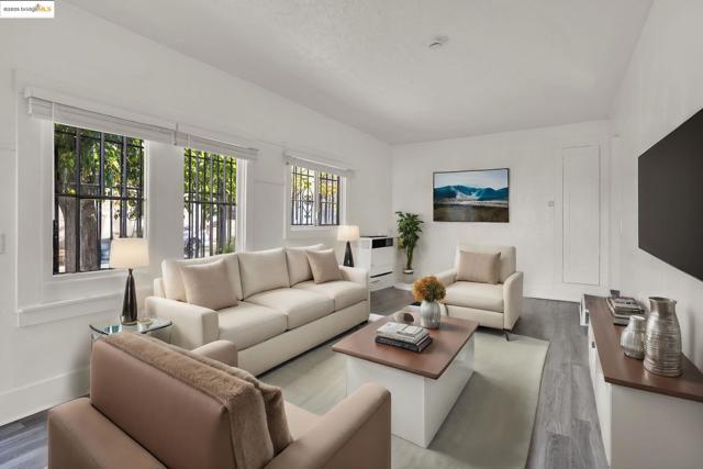 2542 Filbert St, Oakland CA: https://media.crmls.org/mediaz/ee21ff1f-1804-438a-9f59-5a42a45bab0e.jpg